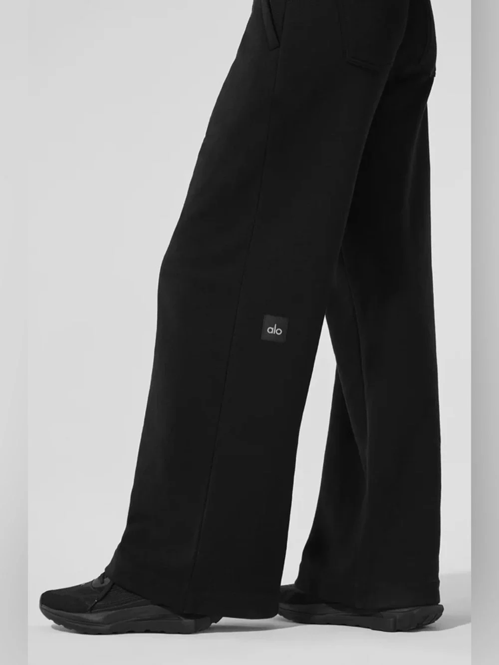 ALO Yoga Serenity Cropped Coverup + Wide Leg Sweatpant Black Size Medium - Picture 3 of 15